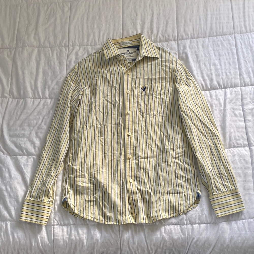 American eagle button down shirt
